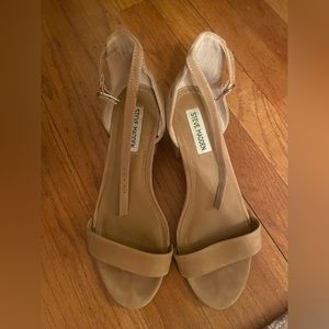 Worn Irenee wide tan numbuck heels